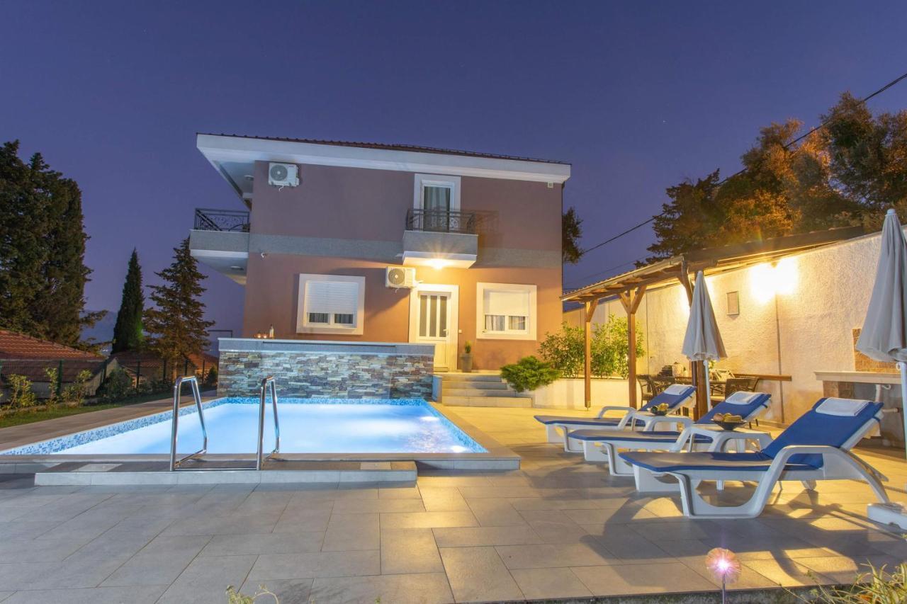 Apartments Gvozdenovic แฮร์เซ็ก-โนวี ภายนอก รูปภาพ