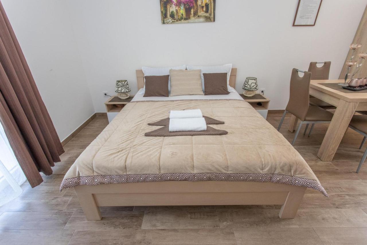 Apartments Gvozdenovic แฮร์เซ็ก-โนวี ภายนอก รูปภาพ
