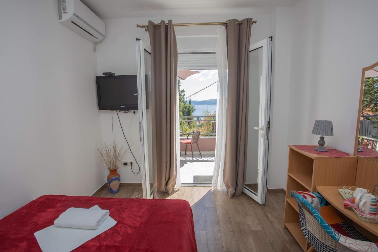 Apartments Gvozdenovic แฮร์เซ็ก-โนวี ภายนอก รูปภาพ