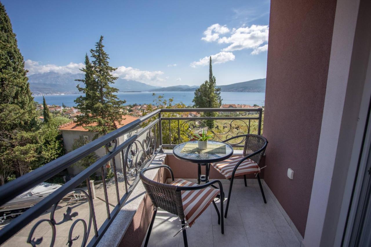 Apartments Gvozdenovic แฮร์เซ็ก-โนวี ภายนอก รูปภาพ